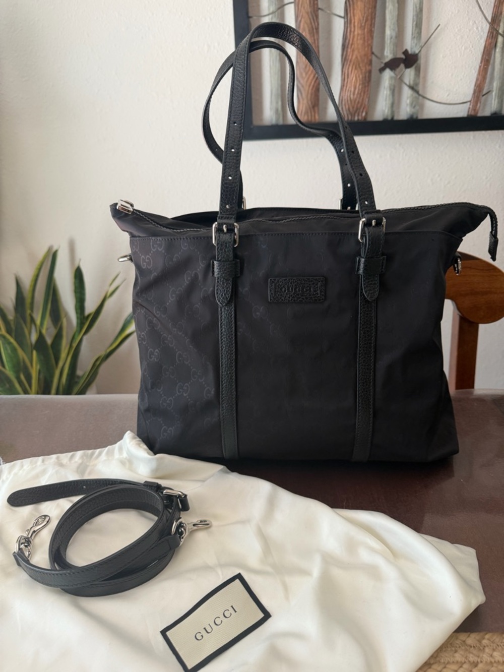 Gucci Black Nylon Guccissima Handbag Medium 2 Way Shoulder/Crossbody 1,450$